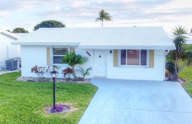 1004 SW 5th Ct - 1004 Southwest 5th Court, Boynton Beach, FL 33426