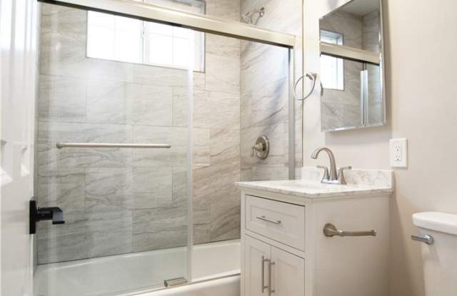 3114 W Burbank Boulevard