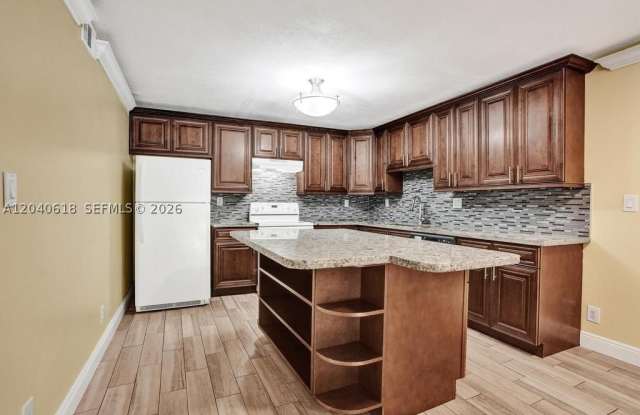 4114 NW 88th Ave