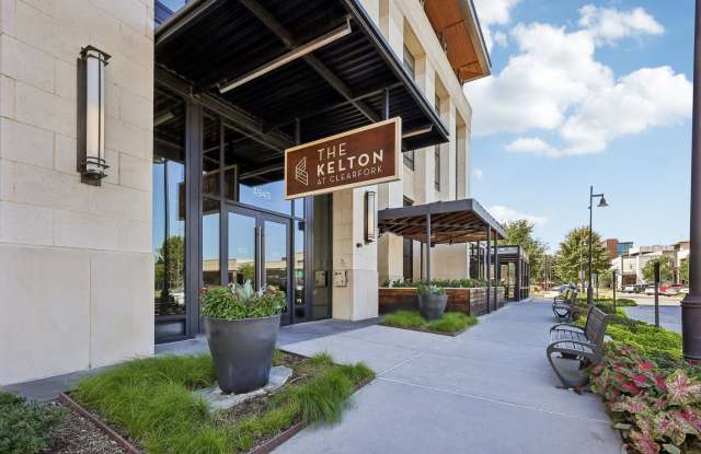 The Kelton at Clearfork Apartments