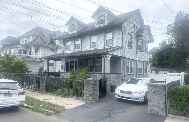64 Livingston Pl