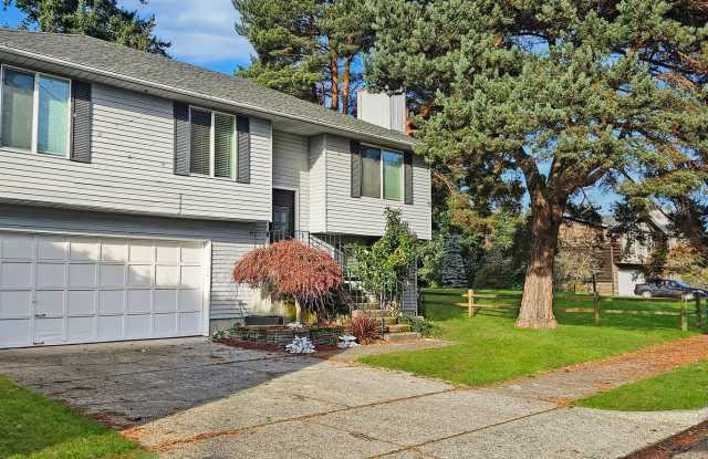 Photo of 4 bedroom Home on Highland Golf Course