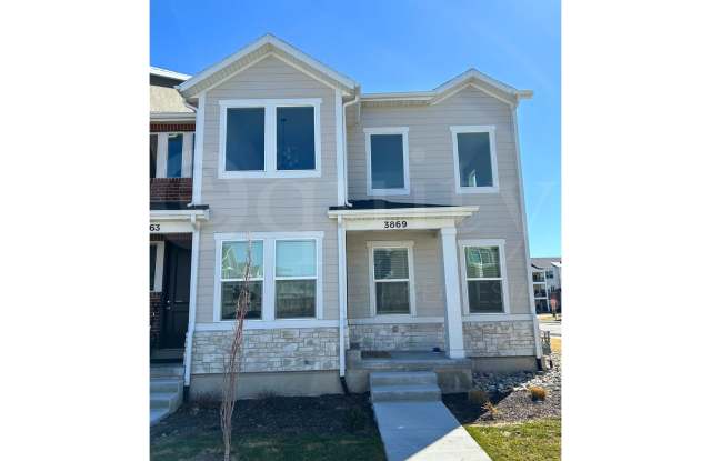 3869 W 1960 N