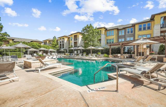 Grand at The Dominion Apartments
