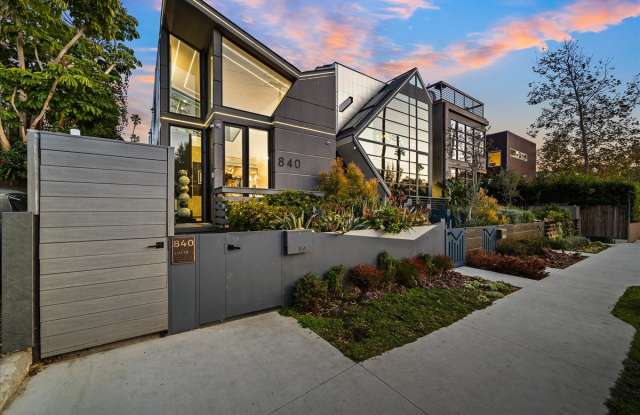 840 California Ave