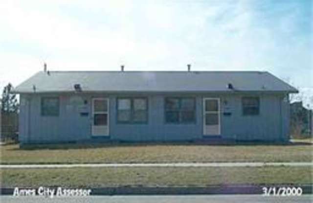 AVAILABLE AUGUST 1st! Comfortable 2bed/1bath Duplex w/ Garage-2321 Hayes Ave