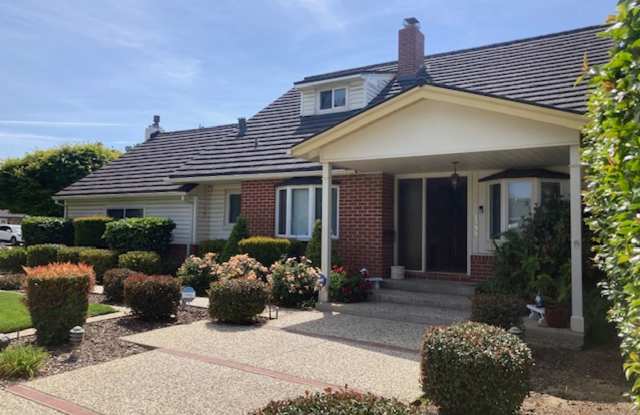 Rare Willow Glen Gem: Spacious 4BR Family Compound on a 9,000+ Sq. Ft. Lot