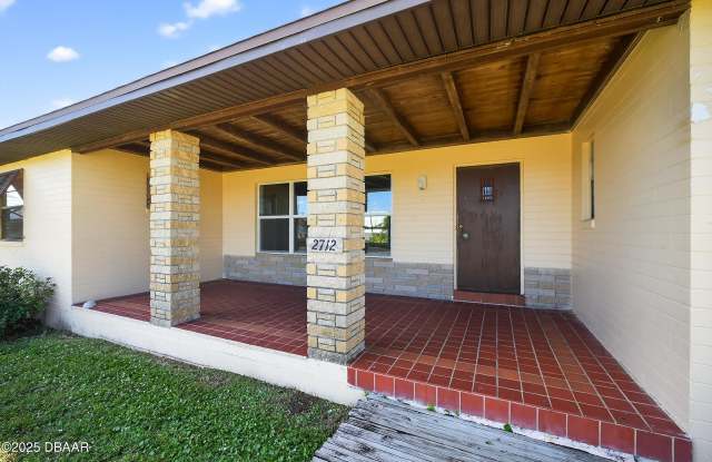 2712 S Atlantic Avenue