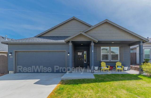872 NW 24th Way