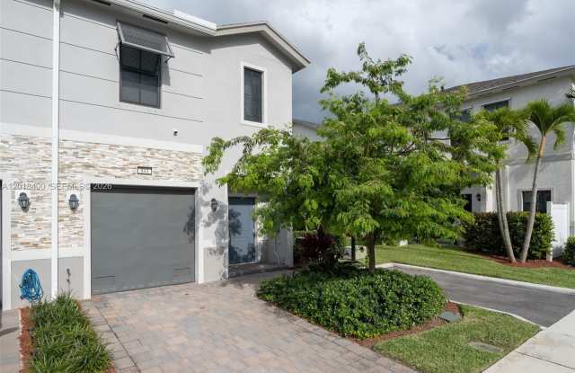 844 NW 3rd Way