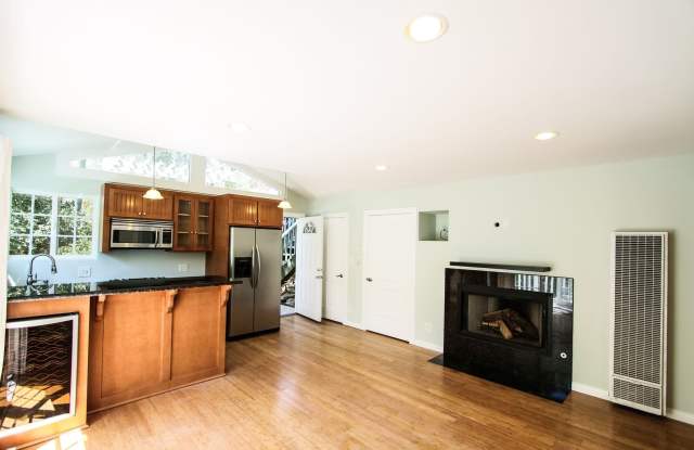 2132 North Beverly Glen Boulevard