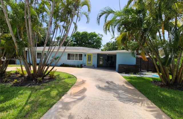 2741 Northeast 16TH AV - 2741 NE 16th Ave, Wilton Manors, FL 33334