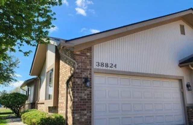 38824 Windmill Pointe S