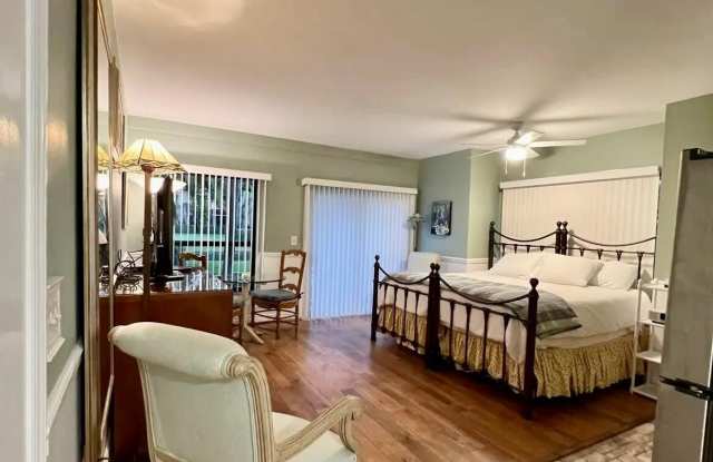 11863 Wimbledon Circle