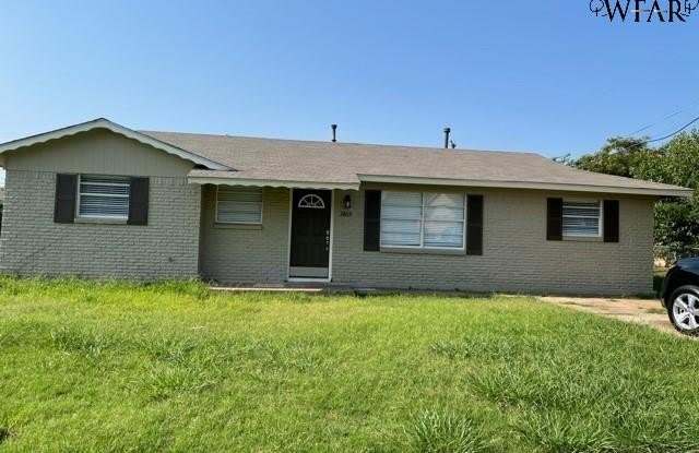 Photo of 2803 ROANOKE DRIVE