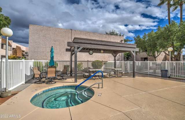 886 W Galveston Street