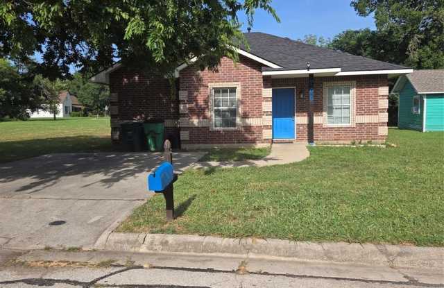 706 Throckmorton Street