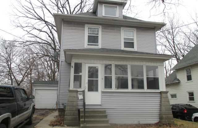 322 Lathrop St