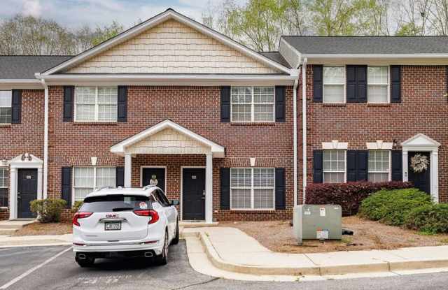 101 Wood Lake Dr