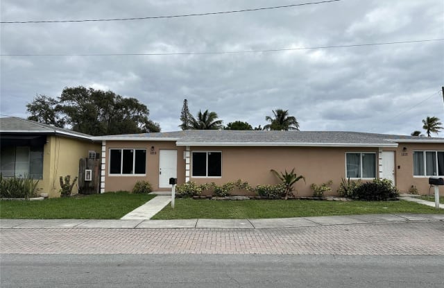 1213-1217 Southwest 3rd Avenue - 1213-1217 Southwest 3rd Avenue, Dania Beach, FL 33004