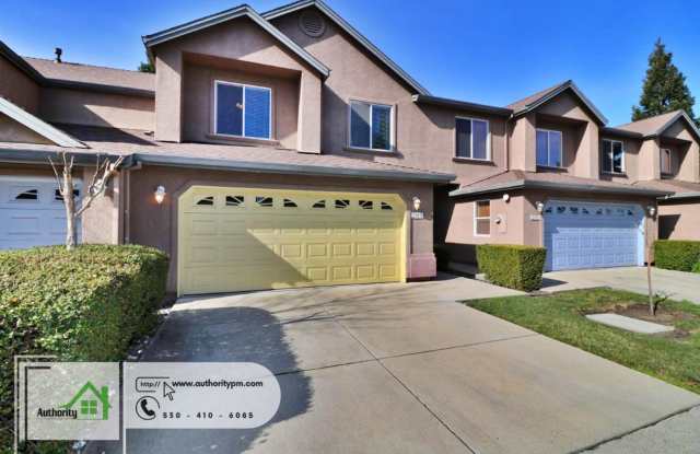 2984 Austin Path - Sunset Oaks Townhouse | Community Pool