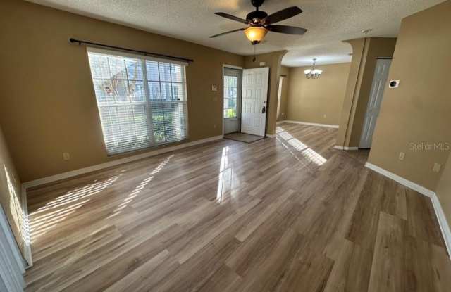 539 KENSINGTON LAKE CIRCLE