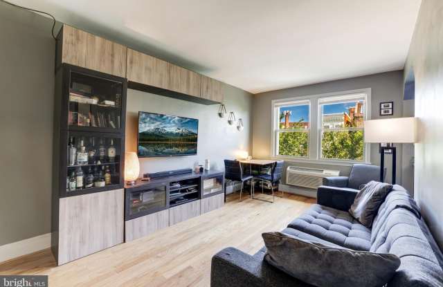 Photo of 1363 K Street SE unit: 201