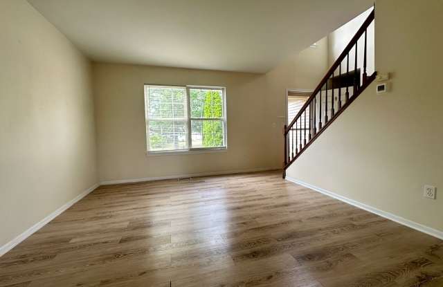 21258 W Cascade Court