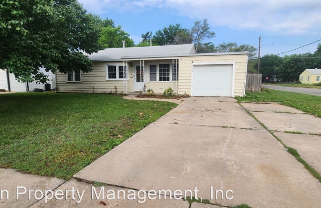 1701 S Roanoke - 1701 South Roanoke Drive, Wichita, KS 67218