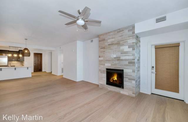 4805 N Woodmere Fairway #1005