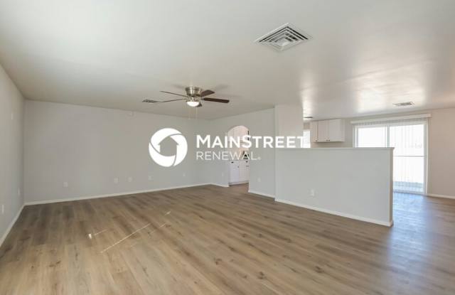 2542 West Vereda De La Tierra