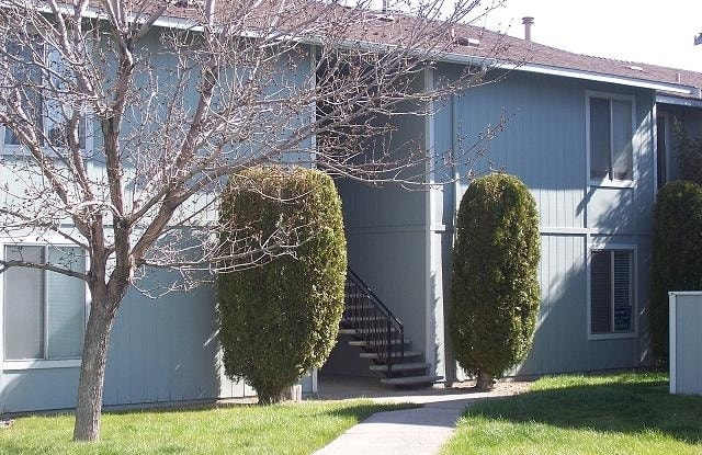 Carson Park Condo with Pet Approval
