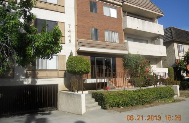 7442 Hazeltine Ave. #303 - 7442 Hazeltine Avenue, Los Angeles, CA 91405