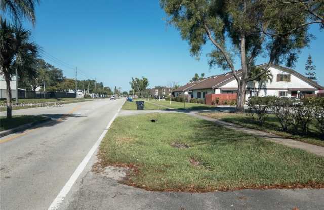 7867 Tam Oshanter Blvd