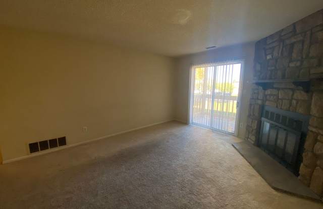 848 Tenderfoot Hill Rd 2 Bed and 2 Bath