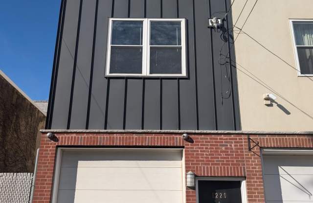 Photo of 1222 S HARMONY Street