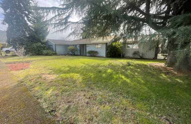 Amazing Freshly Updated Four Bedroom Two Bath Home In Amazing Lebanon Location!