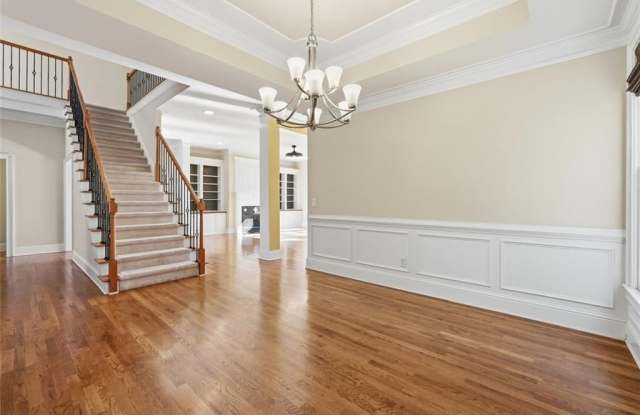 250 FIELDSBORN Court