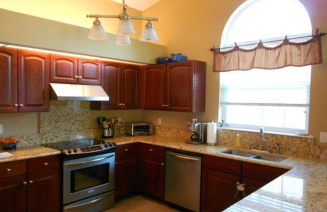 4 BDR, 2.5 BA Home/417 OAK RD, Belle Chasse, LA 70037