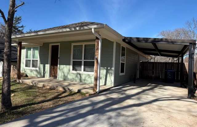 Photo of 613 W Parnell