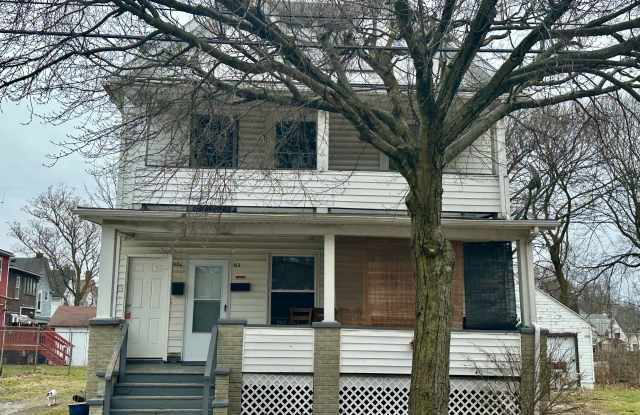 411 Alexander Street - 411