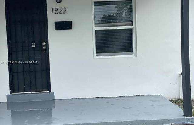 1820 NW 74th Ter