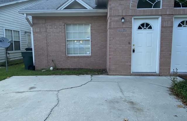 Photo of 2507 Golden Park Lane