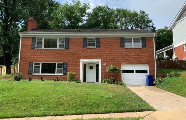 5938 5TH ROAD N - 5938 5th Road North, Arlington, VA 22203