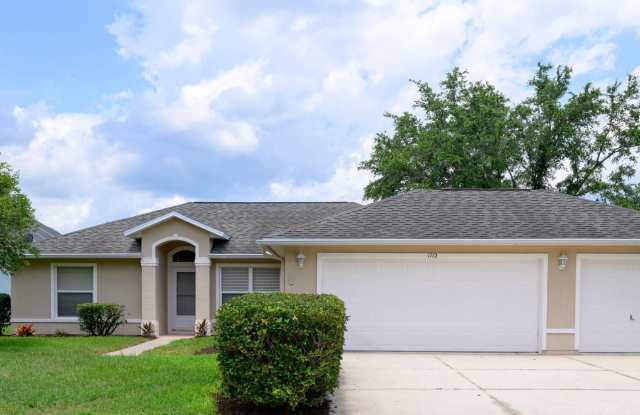 1712 Arash Circle
