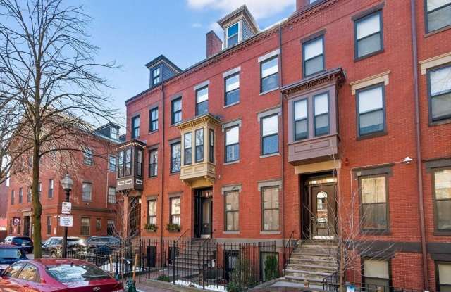 60 Rutland St unit: 4