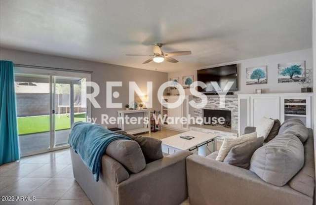 Remodeled 4 Br+Den 2 Ba 2Cg Home with Pool and Solar Near 35th Ave and Bell in Glendale