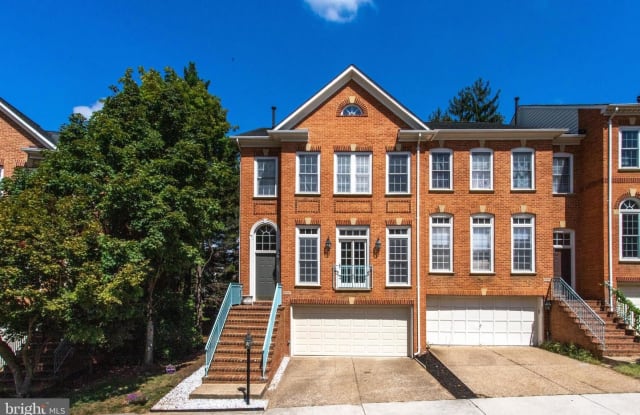 8030 KIDWELL TOWN CT - 8030 Kidwell Town Court, Tysons Corner, VA 22182