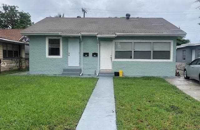 525 44th St - 525 44th Street, West Palm Beach, FL 33407