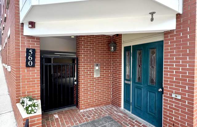 Photo of 560 Commercial Street